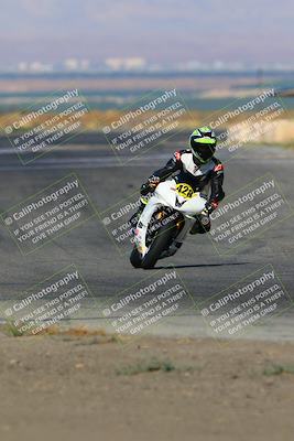 media/Aug-13-2023-CRA (Sun) [[1cfc37a6fb]]/Race 3 600 Superbike/Race/